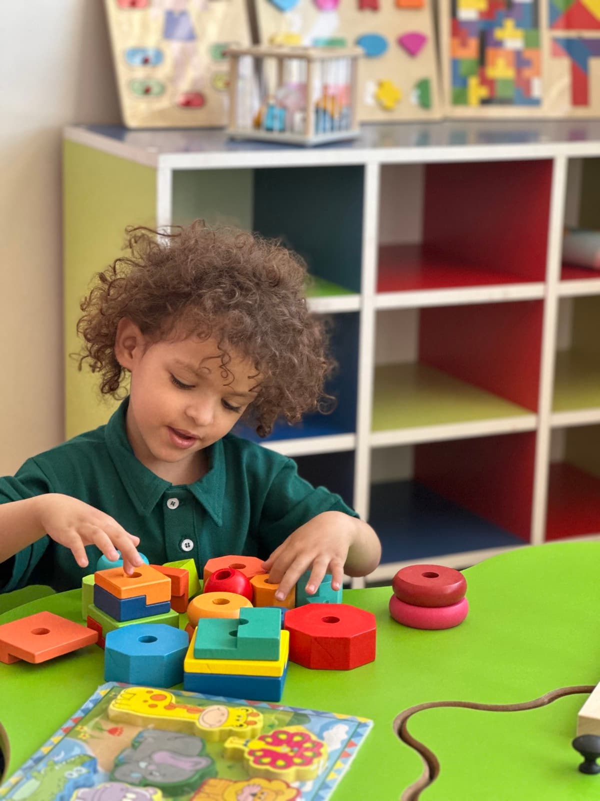 Atelier de manipulation en maternelle